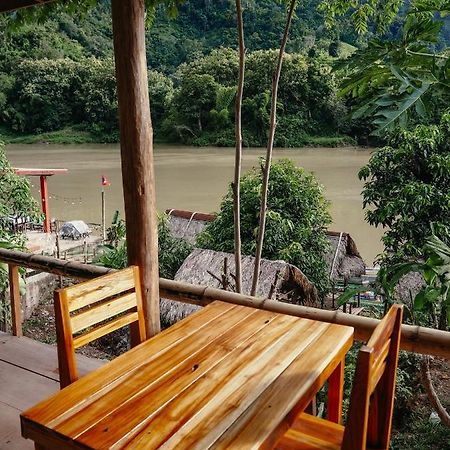 Meexok Guesthouse Nongkhiaw Buitenkant foto