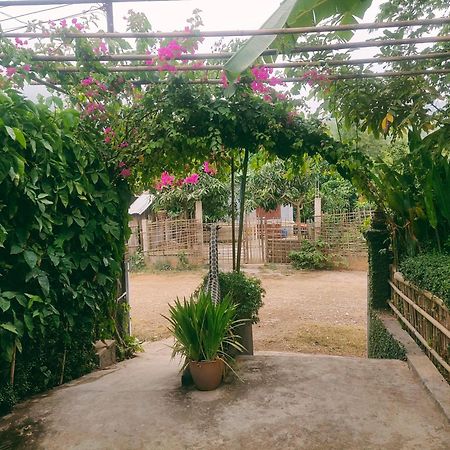 Meexok Guesthouse Nongkhiaw Buitenkant foto
